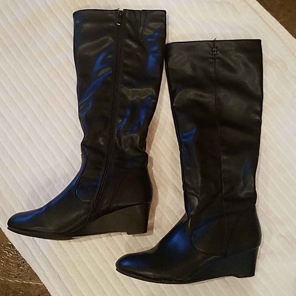 Reneeze tall black boots wedge heel